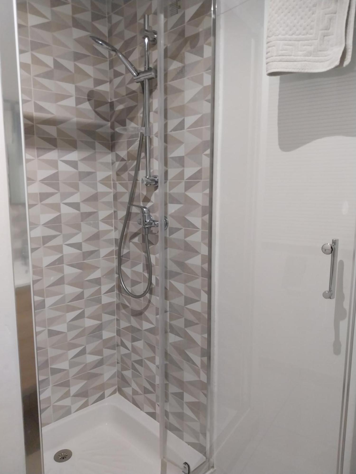 Maison Quai De La Fontaine Plus Parking Ним Екстериор снимка