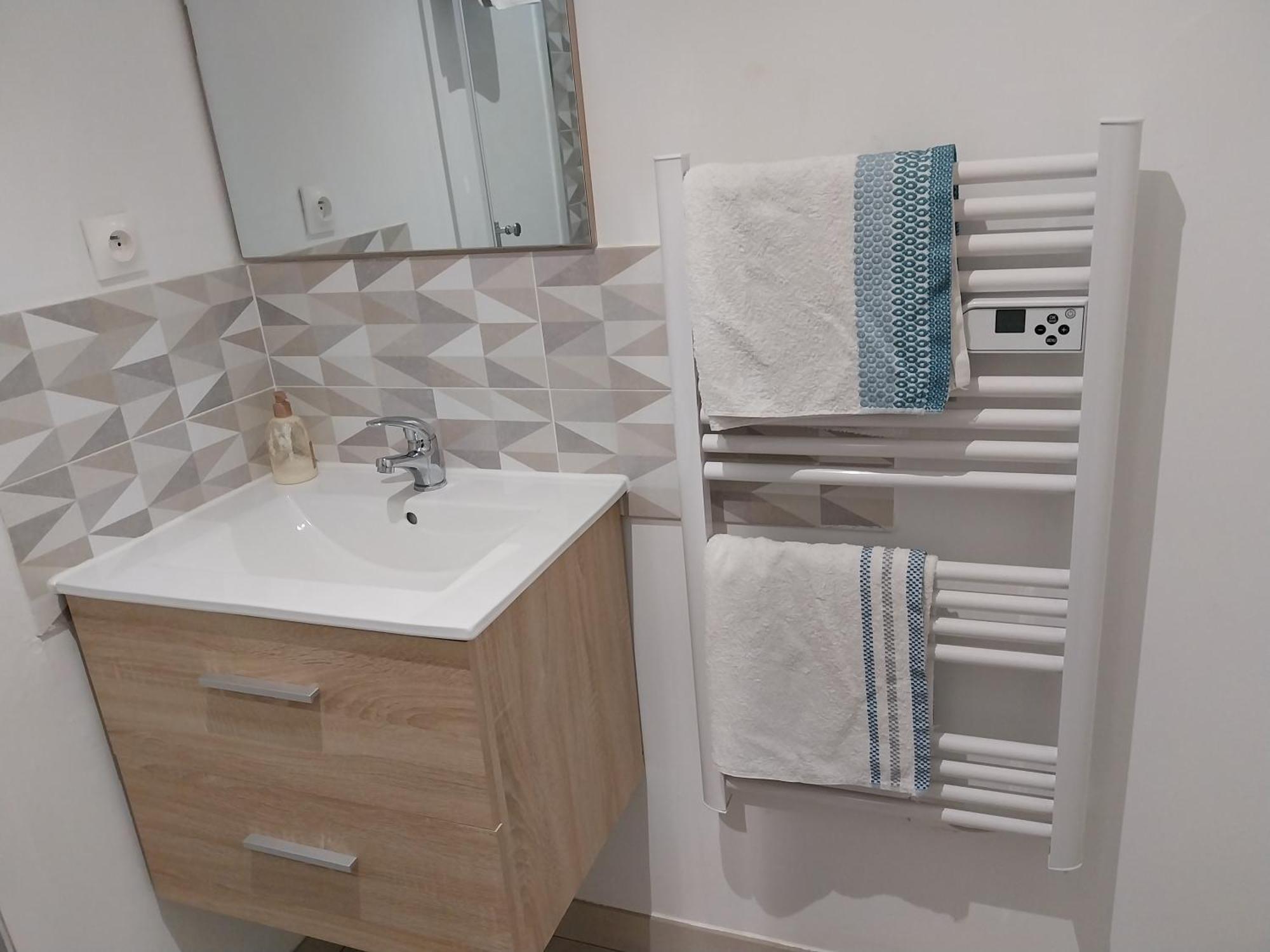 Maison Quai De La Fontaine Plus Parking Ним Екстериор снимка